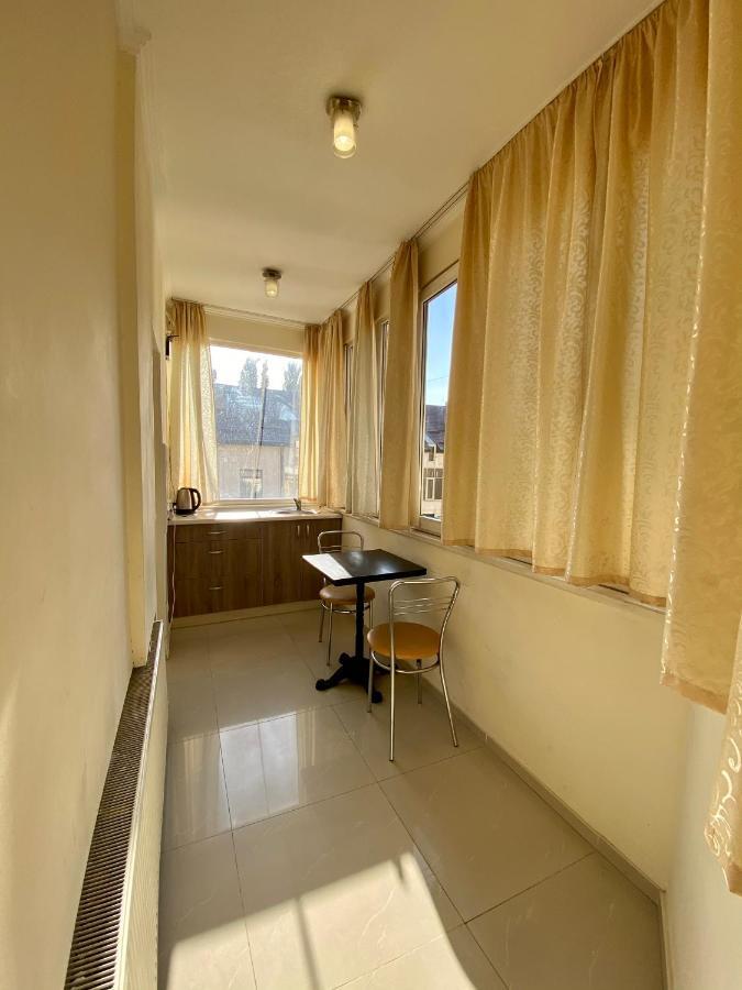Central Apartments Одесса Экстерьер фото