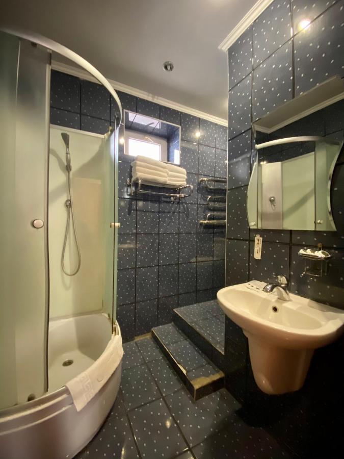 Central Apartments Одесса Экстерьер фото
